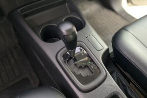 pentingnya mengganti oli tranmisi untuk mobil matik