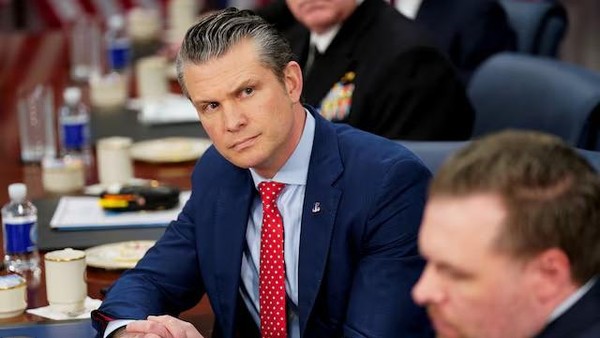 Foto Menhan AS Pete Hegseth: (REUTERS/Kent Nishimura Purchase Licensing Rights)