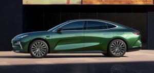 Geely Galaxy Starshine 8 PHEV meluncur di China.
