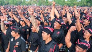 Sebanyak 13 ribu pecalang dari 1.500 Desa Adat di Bali mendeklarasikan penolakan kehadiran preman yang berkedok organisasi masyarakat (ormas).