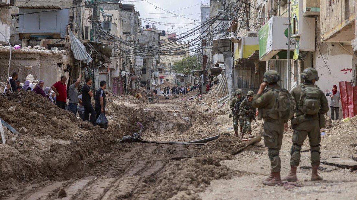Israel menggusur ratusan rumah pengungsi di Tepi Barat, Palestina. IDF mengklaim, pembongkaran dilakukan untuk 'tujuan militer'.