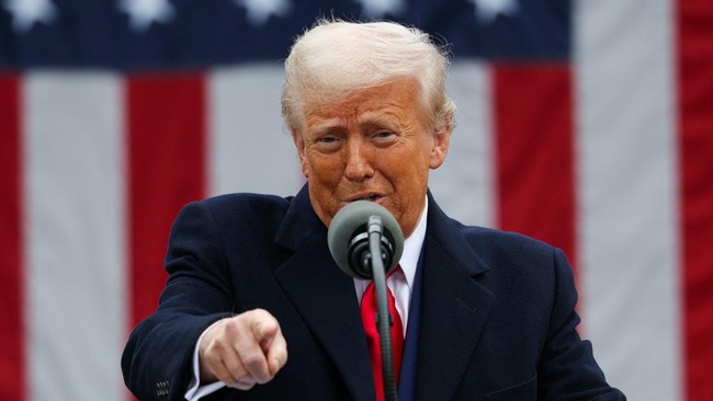 Presiden AS Donald Trump mau bikin 'kubah' anti-rudal raksasa Golden Dome.