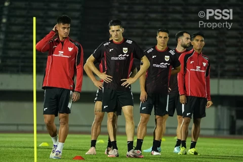 Timnas Indonesia sedang melakukan latihan jelang laga lawan timnas jepang