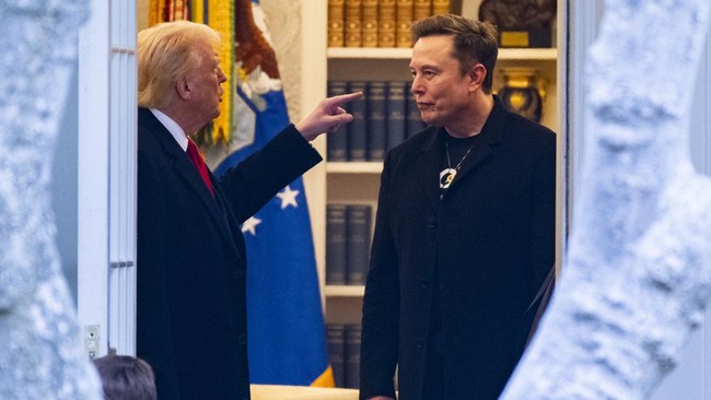 Presiden Amerika Serikat Donald Trump kembali melontar kritik untuk CEO Tesla dan SpaceX Elon Musk menyusul hubungan yang retak di antara mereka belakangan ini.